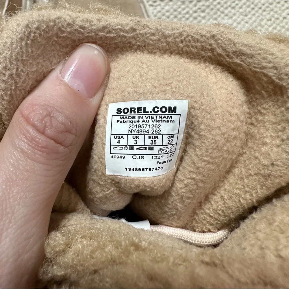 SOREL girls' tan Youth Explorer Cozy Canoe sherpa lace up boots 4 - Picture 13 of 13
